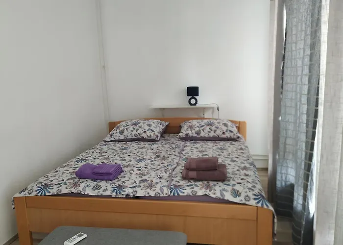 Apartments Zlatko